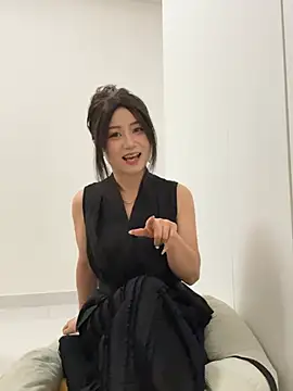 Snapshot of huihui_520 chatting on 06/24/26, 02:49 huihui 520 online show from 06/24/26, 02:49