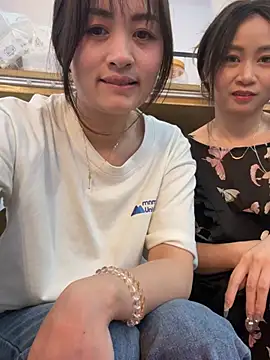 Snapshot of huihui_520 chatting on 06/26/26, 05:23 huihui 520 online show from 06/26/26, 05:23