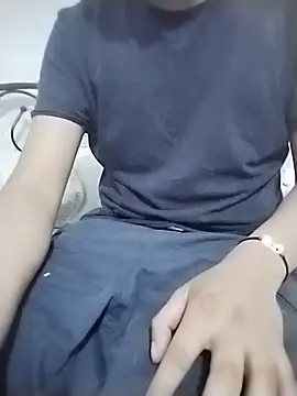 cocodrilo213 online show from 05/29/26, 04:32