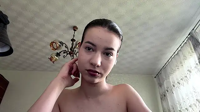 ElanaVallotton online show from 05/07/26, 08:31