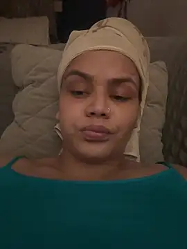 Snapshot of Leena_singh chatting on 05/22/26, 02:01 Leena singh online show from 05/22/26, 02:01