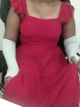 Snapshot of silksmitha- chatting on 05/09/26, 11:26 silksmitha- online show from 05/09/26, 11:26