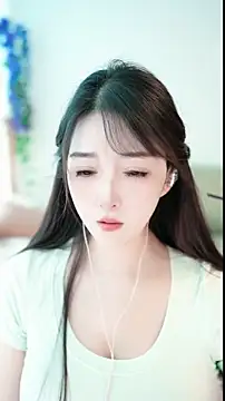 Snapshot of singer-wenwan chatting on 05/20/26, 06:30 singer-wenwan online show from 05/20/26, 06:30