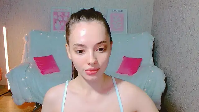 Snapshot of SiennaMia chatting on 06/06/26, 05:39 SiennaMia online show from 06/06/26, 05:39