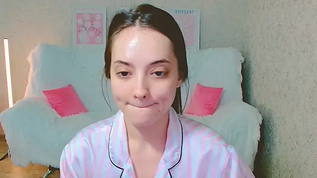 Snapshot of SiennaMia chatting on 06/08/26, 04:13 SiennaMia online show from 06/08/26, 04:13