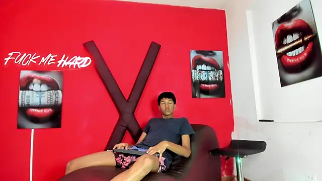 Snapshot of BOUL_GUYS chatting on 07/28/26, 07:39 BOUL GUYS online show from 07/28/26, 07:39