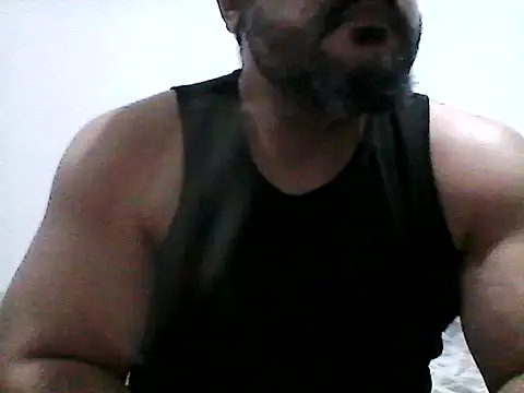 Snapshot of stallony chatting on 06/11/26, 12:32 stallony online show from 06/11/26, 12:32