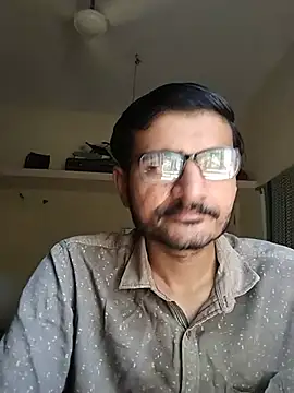Snapshot of sumitkal chatting on 05/11/26, 09:15 sumitkal online show from 05/11/26, 09:15