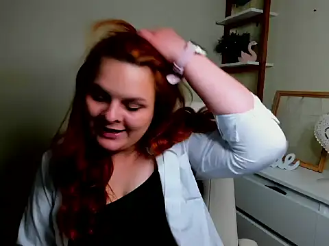 Snapshot of GingerKitten1 chatting on 06/05/26, 12:55 GingerKitten1 online show from 06/05/26, 12:55