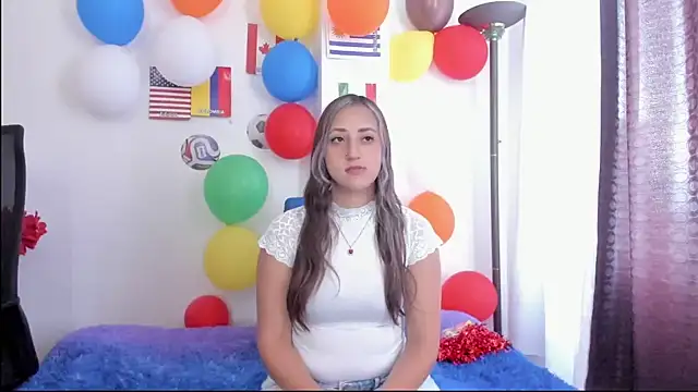 marithorner  online show from 06/16/26, 02:19