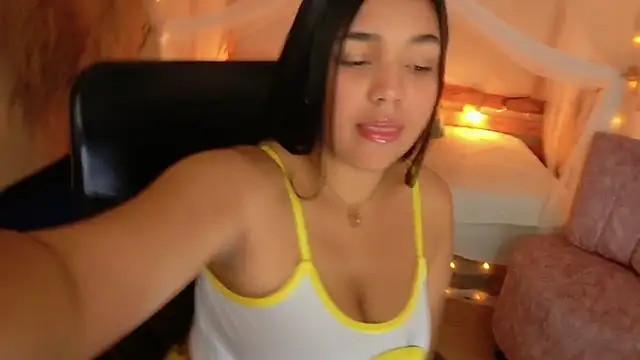 Snapshot of leoneriss chatting on 07/25/26, 07:55 leoneriss online show from 07/25/26, 07:55