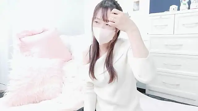 Yuna o63 online show from 05/08/26, 02:50