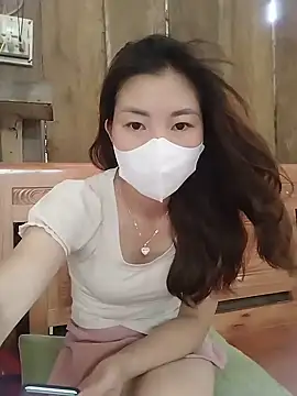 Snapshot of Miru_SEXYY chatting on 06/04/26, 05:13 Miru SEXYY online show from 06/04/26, 05:13