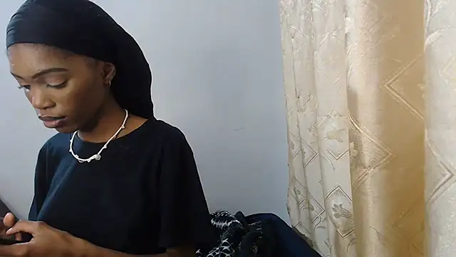 PetiteBarbie 05 online show from 08/01/26, 08:08