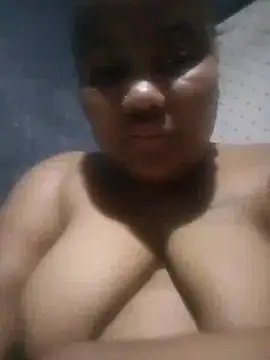ChubbyMidgetxxx19 online show from 05/25/26, 01:11