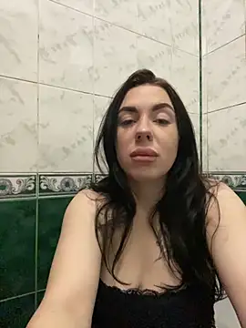 IsabellaJoutes online show from 05/18/26, 07:03
