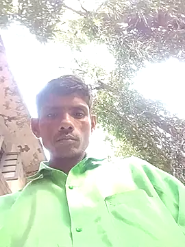 Snapshot of Hot-Parinda200 chatting on 05/07/26, 12:32 Hot-Parinda200 online show from 05/07/26, 12:32