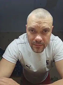 Snapshot of DaddyMarlboro chatting on 05/18/26, 06:58 DaddyMarlboro online show from 05/18/26, 06:58
