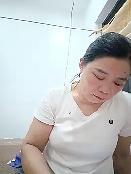 Snapshot of -Lytina- chatting on 06/15/26, 09:39 -Lytina- online show from 06/15/26, 09:39