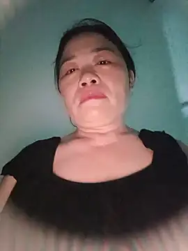 Snapshot of -Lytina- chatting on 06/26/26, 11:42 -Lytina- online show from 06/26/26, 11:42