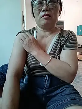 Snapshot of -Lytina- chatting on 07/14/26, 03:55 -Lytina- online show from 07/14/26, 03:55