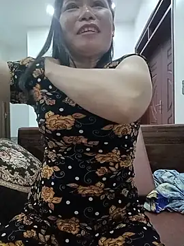Snapshot of -Lytina- chatting on 07/31/26, 03:11 -Lytina- online show from 07/31/26, 03:11