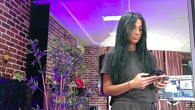 VanessaVosss online show from 06/16/26, 06:54