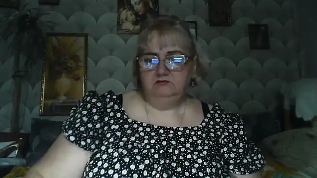 Snapshot of MarinaFarina53 chatting on 06/23/26, 05:16 MarinaFarina53 online show from 06/23/26, 05:16