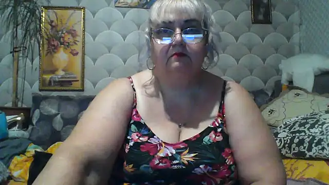Snapshot of MarinaFarina53 chatting on 07/01/26, 06:18 MarinaFarina53 online show from 07/01/26, 06:18