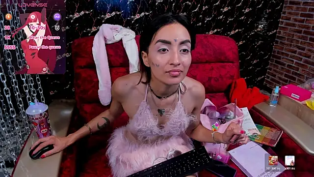 LunaiXMoon  online show from 05/24/26, 12:10