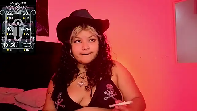 Snapshot of WickedLemon chatting on 07/17/26, 01:34 WickedLemon online show from 07/17/26, 01:34