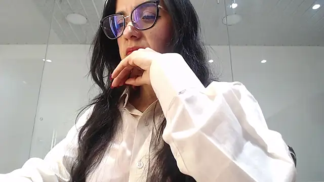 Snapshot of Lizeth_White_ chatting on 06/30/26, 08:21 Lizeth White online show from 06/30/26, 08:21