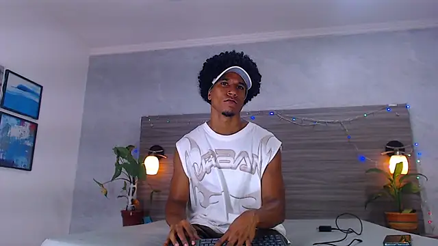 Dilan Hall online show from 05/28/26, 03:53