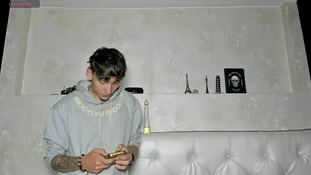 Snapshot of ESTEFAN_HILLS chatting on 06/02/26, 10:34 ESTEFAN HILLS online show from 06/02/26, 10:34