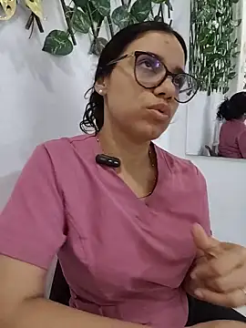 Snapshot of alanahot94 chatting on 06/14/26, 06:43 alanahot94 online show from 06/14/26, 06:43