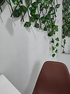 Snapshot of alanahot94 chatting on 07/15/26, 04:12 alanahot94 online show from 07/15/26, 04:12