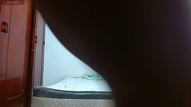 Aurora-Vixen69 online show from 05/10/26, 08:19