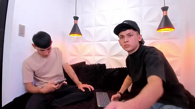 Matiuss and Tonnycam online show from 05/08/26, 08:25