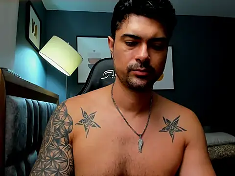 Snapshot of ZEI-001 chatting on 05/25/26, 03:23 ZEI-001 online show from 05/25/26, 03:23