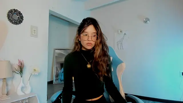 Snapshot of Zoe_dear chatting on 05/12/26, 09:23 Zoe dear online show from 05/12/26, 09:23