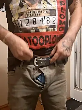 Snapshot of Texasboi3300 chatting on 07/18/26, 06:50 Texasboi3300 online show from 07/18/26, 06:50