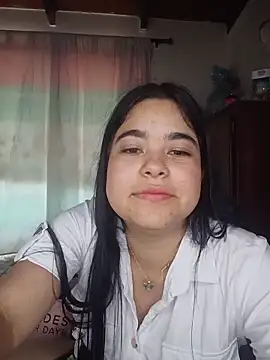 Snapshot of MiiaHott_W chatting on 06/21/26, 08:22 MiiaHott W online show from 06/21/26, 08:22