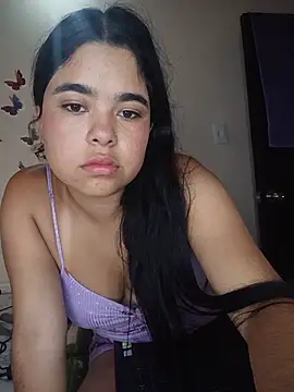 Snapshot of MiiaHott_W chatting on 07/03/26, 02:23 MiiaHott W online show from 07/03/26, 02:23