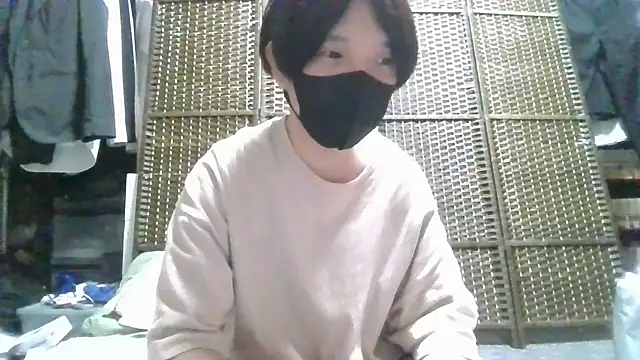 Snapshot of kazupan22 chatting on 07/15/26, 12:10 kazupan22 online show from 07/15/26, 12:10
