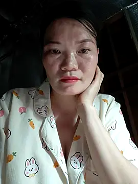 Snapshot of -Trici- chatting on 06/08/26, 07:36 -Trici- online show from 06/08/26, 07:36