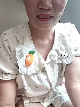 Snapshot of -Trici- chatting on 06/22/26, 03:19 -Trici- online show from 06/22/26, 03:19