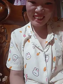 Snapshot of -Trici- chatting on 06/28/26, 12:27 -Trici- online show from 06/28/26, 12:27