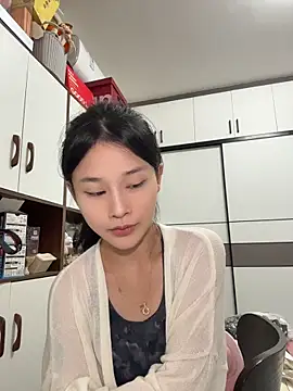 cuteluky18 online show from 05/22/26, 12:44