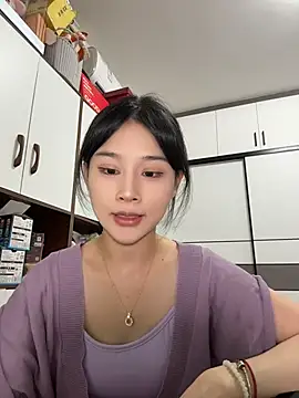 cuteluky18 online show from 05/26/26, 12:12