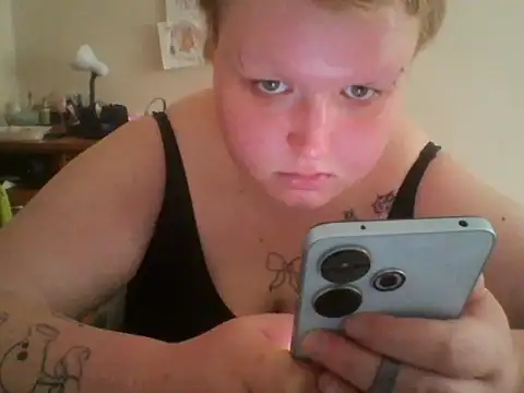 Snapshot of Maylamayla chatting on 05/13/26, 02:36 Maylamayla online show from 05/13/26, 02:36